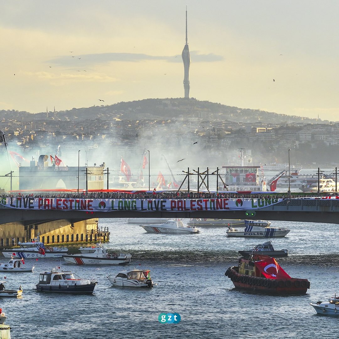gztcom's tweet photo. 🇹🇷🇵🇸 Yüz binler Gazze için tek yürek ❤️ https://t.co/mWFKxKFRMM