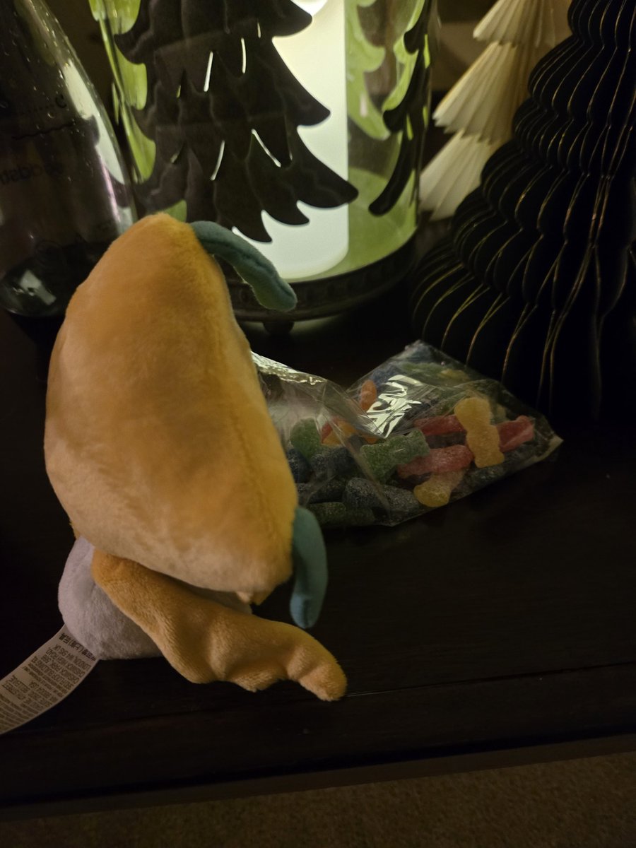 Mew_Number151's tweet image. Dude Jirachi is so GREEDY what the hell man