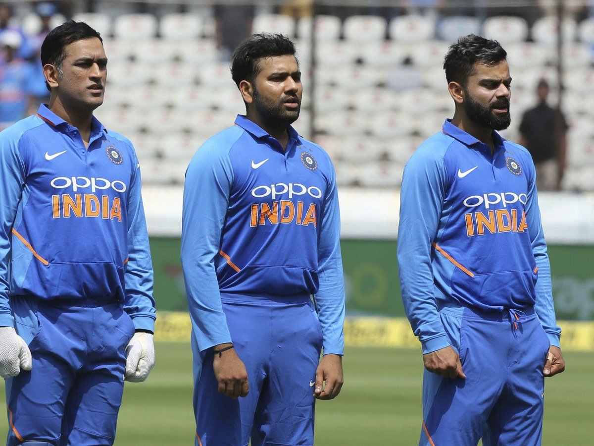 𝐊𝐨𝐡𝐥𝐢𝐧𝐚𝐭!𝟎𝐧_👑🚩 tweet media