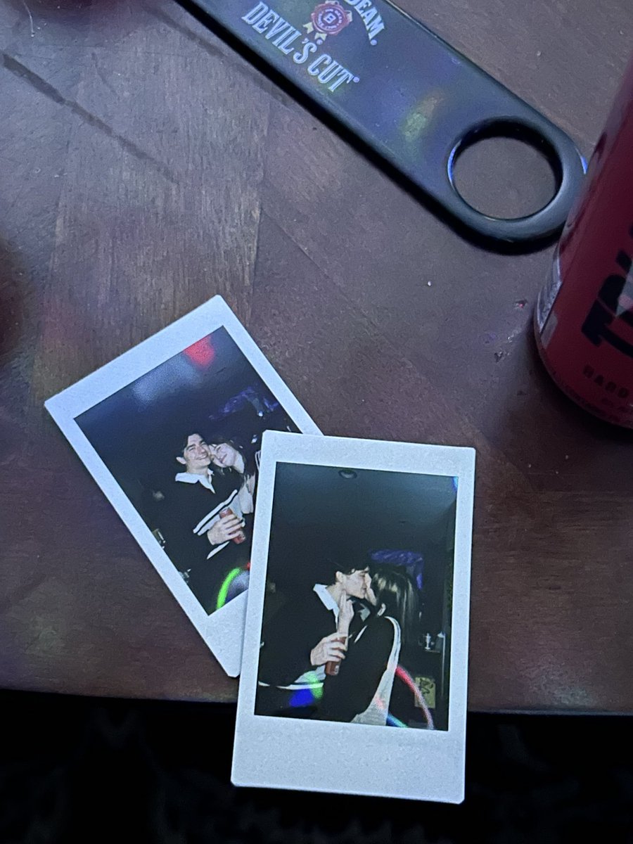 josie_simora's tweet image. happy new years 2 da fans