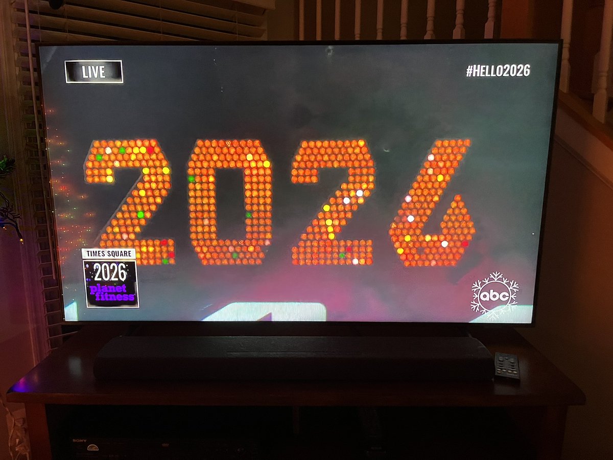 conte37211's tweet image. HAPPY NEW YEAR! 🥳🙌 #happynewyear2026