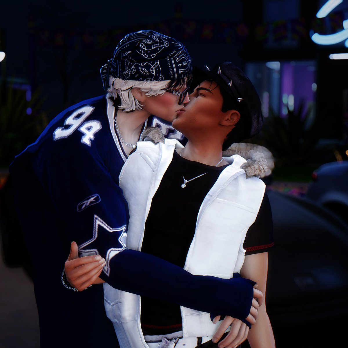 sagebitez's tweet photo. Been waiting to kiss you all night... Happy New Year Linkie #NYEBPRP https://t.co/2wNEaFC6FE