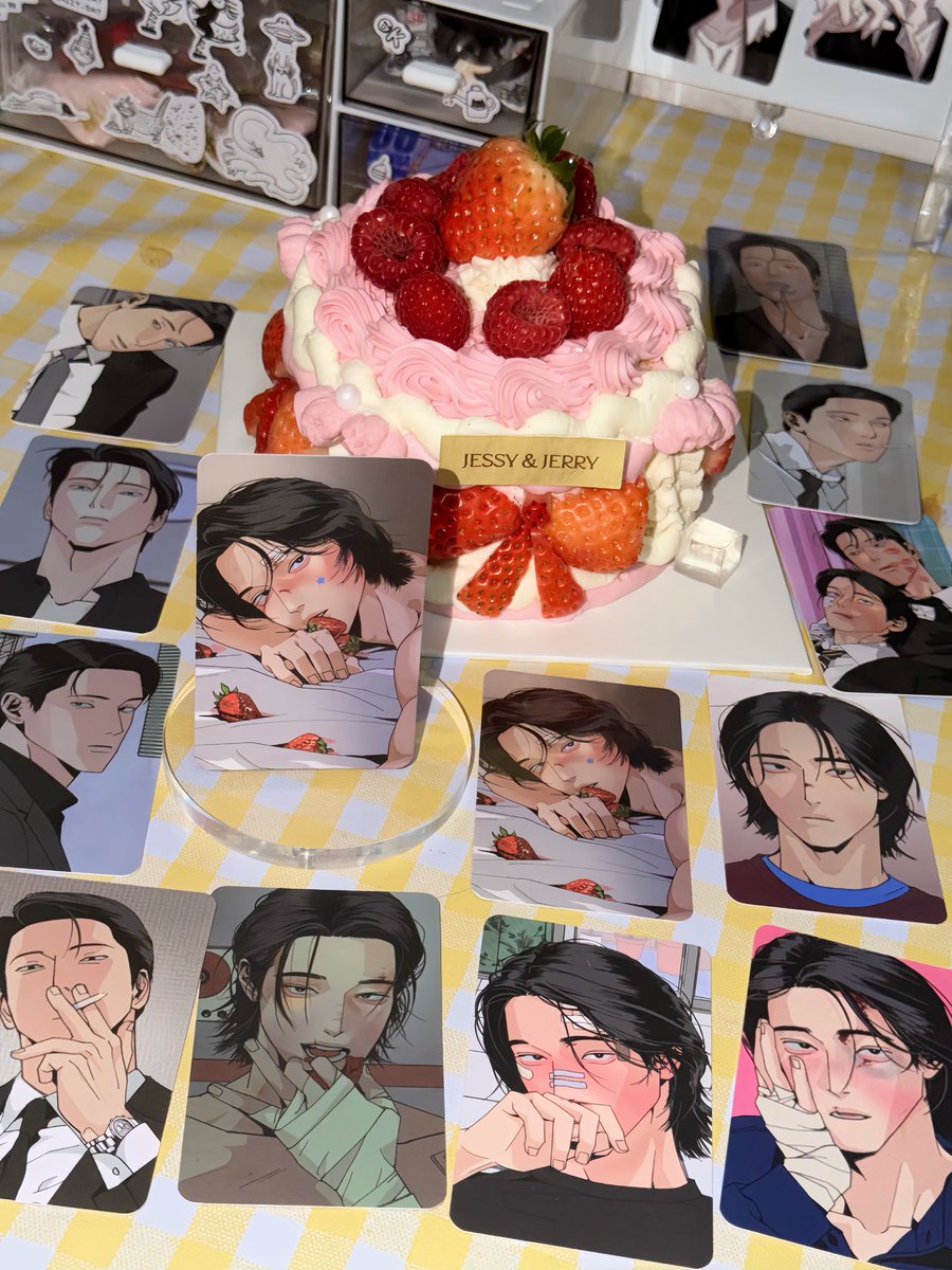 🍓🐈‍⬛两只猫咪 生日快乐🎂