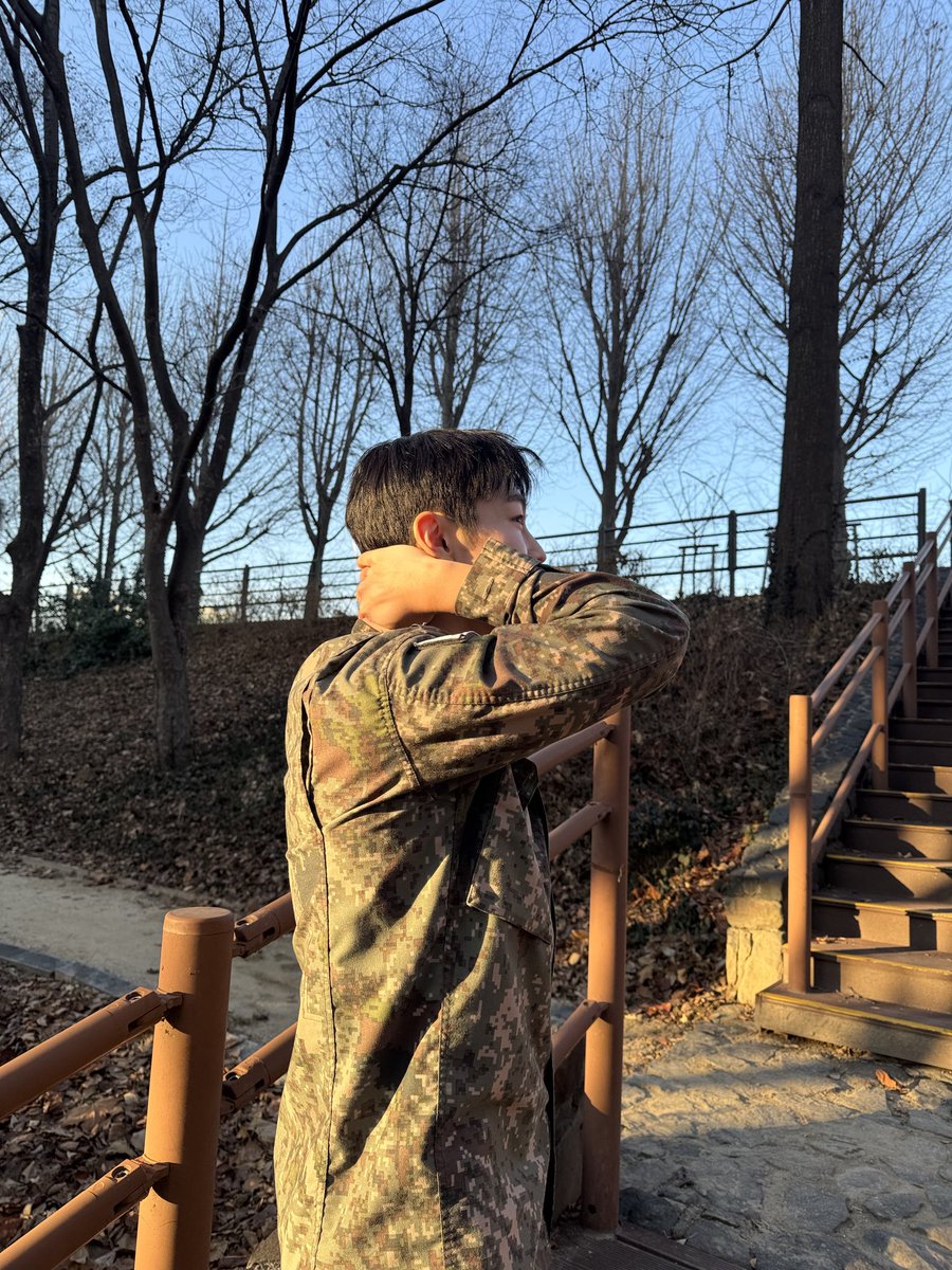 오늘 하루 뿐만 아니라 모든 나날들이 하염없이 행복하고 웃음 넘치는 한 해가 되었으면.. 애정해 우리 상혁♡♡