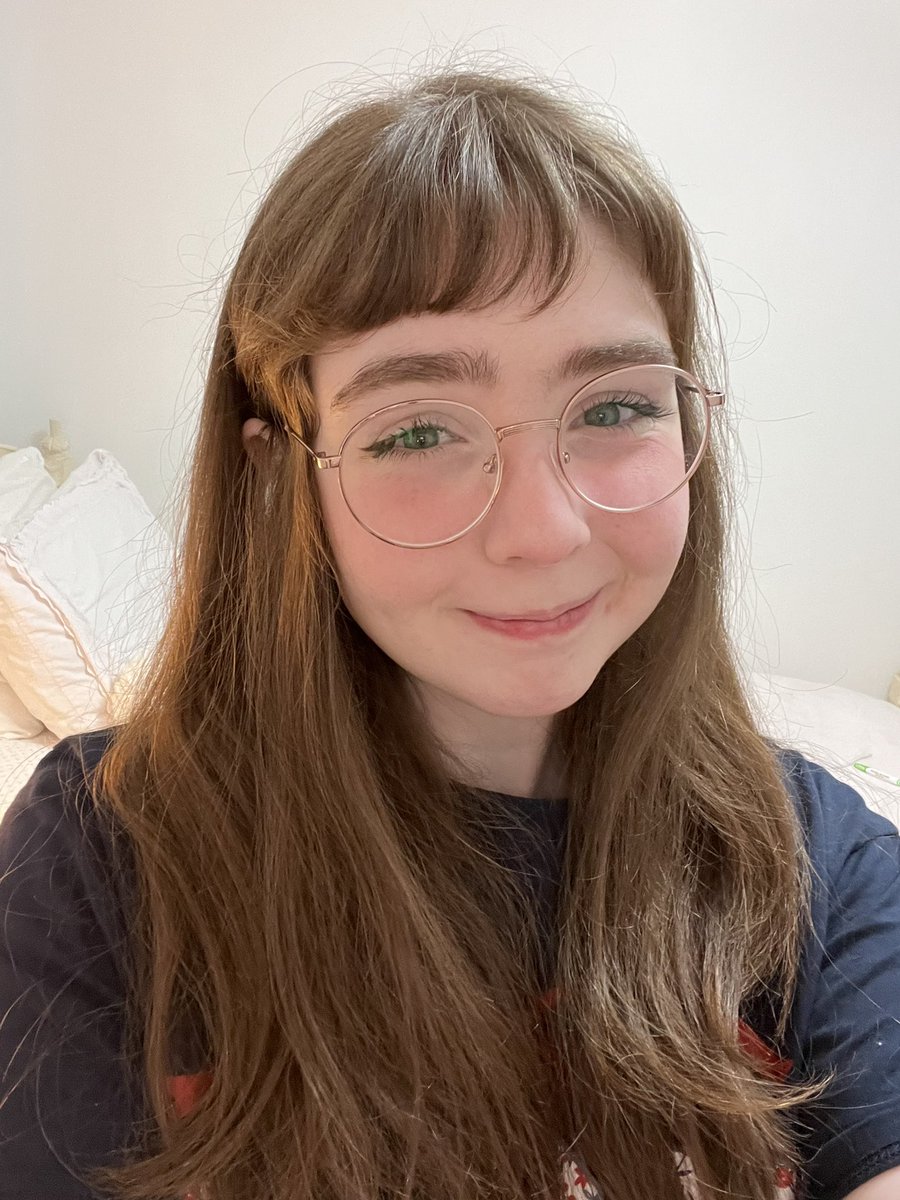 Happy new year! :3 very excited to be a normal girl this year 🫶