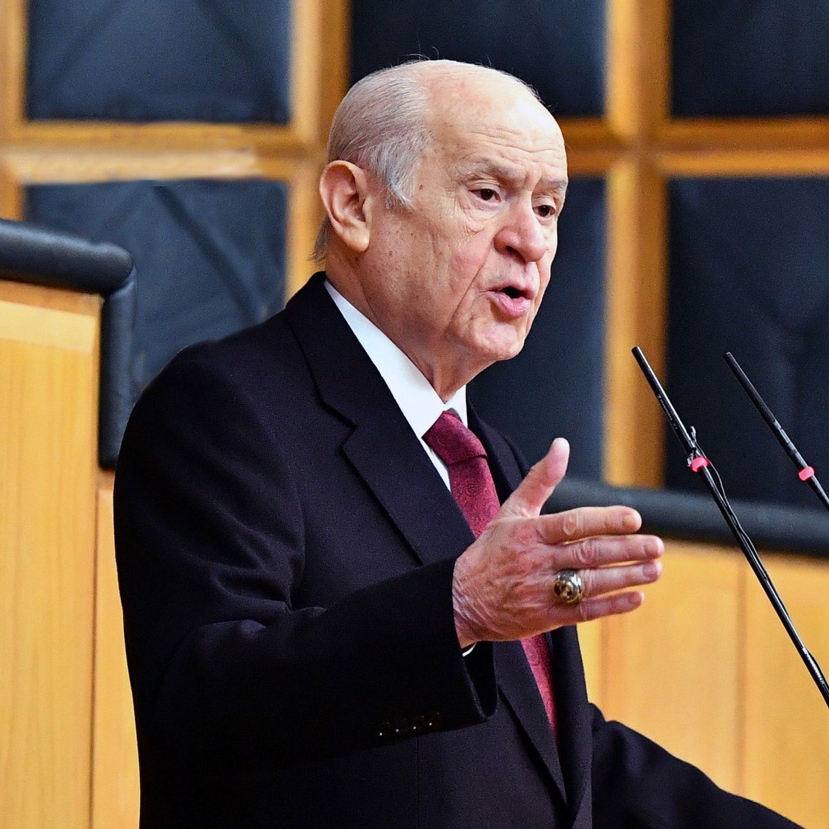 O bizim, milletine sevdalı Liderimizdir…
O bizim, Türkmen Beyimizdir! 

Yürüyüşü istikbaldir,
adı ise Türk milletinin kader çizgisidir. 

Sayın Genel Başkanımız, ad gününüz kut’lu, ömrünüz bereketli olsun. 

#DevletBahçeli