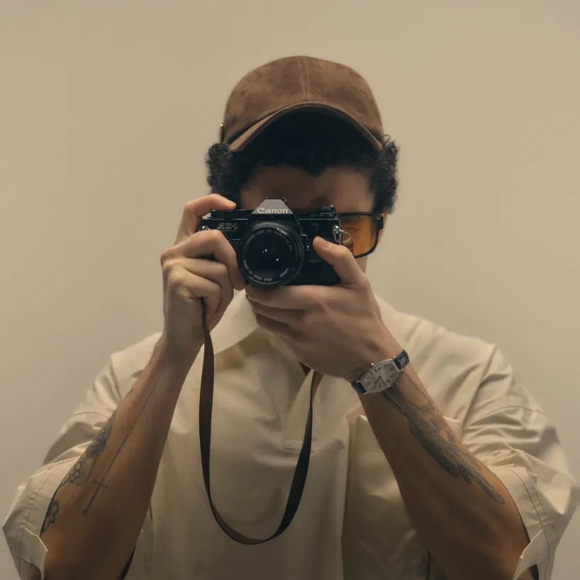 BBPRTV's tweet image. 🚨 OFICIAL: 

2026 es el primer año desde su debut donde Bad Bunny no ha sacado música.