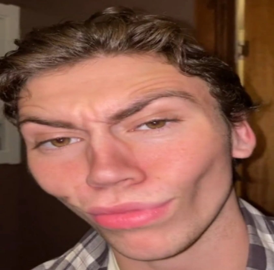 New year new me(ntally down bad for more goth girls)