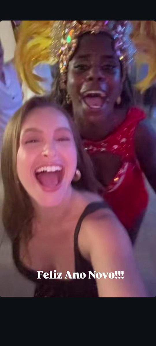 E o Ano Novo da maravilhosa já começou em clima de Carnaval. 🎊🦋
Carla Diaz via stories Instagram
