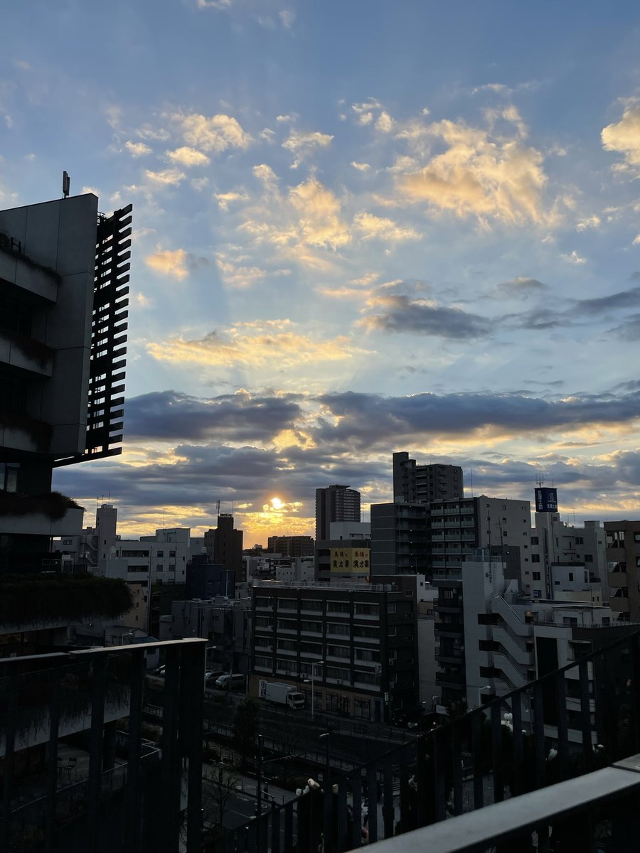 3333_yuuna's tweet photo. 2026年の目標！バイクにたくさん乗ること！
今年もよろしくお願いします🎍🌅 https://t.co/YMEvloISjv