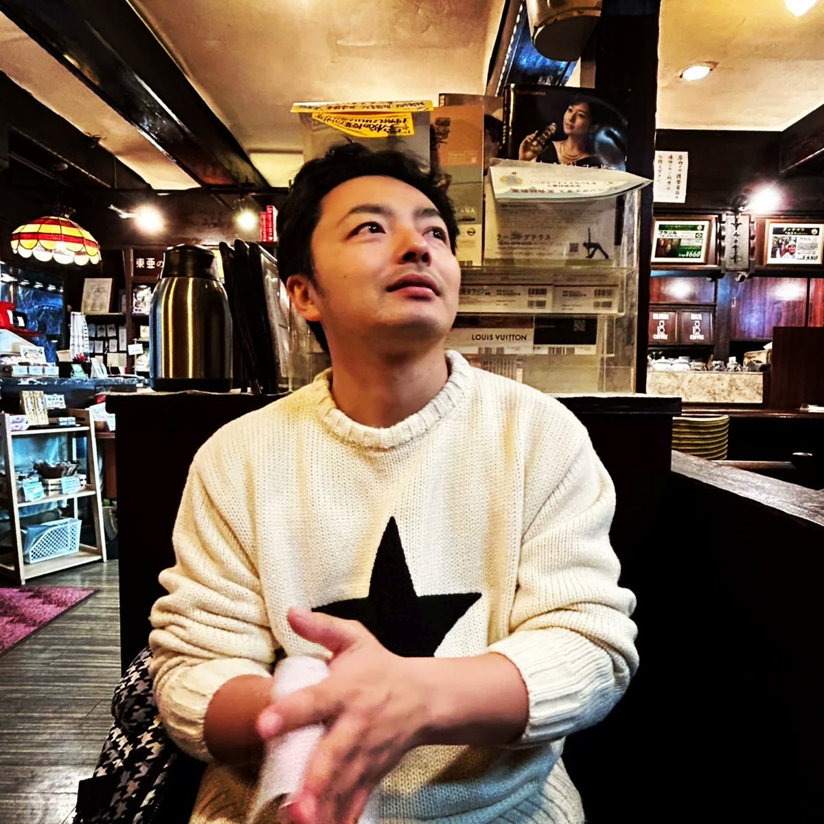 明けましておめでとうございます✨
昨年は大変お世話になりました。
本年もよろしくお願い申し上げます。😊
新年早々民族雑貨のお店で福袋を買った所、すべて女物でした。
今年もユニークないい年になりそうです。