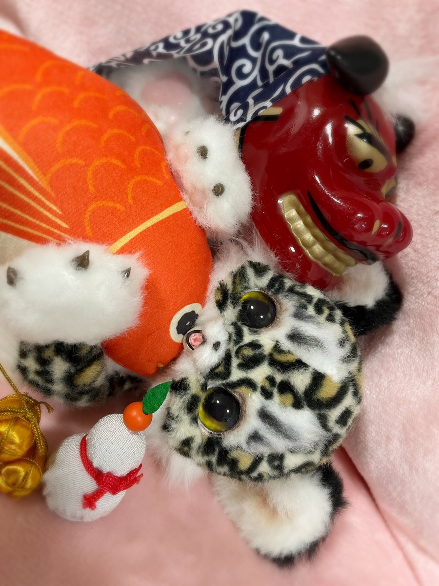 LArtDoll's tweet photo. 🌅🎍🎉あけましておめでとうございます🎉🎍🌅
去年もたくさんの笑顔と出会いに感謝です💖
2026年もワクワクいっぱいの1年になりますように✨🌈
みんなにハッピーがいっぱい訪れますように🥰🎁💫
今年もどうぞよろしくお願いします🙌🎠💛

豹の子明日1/2夜９時頃まで🐾💖
#豹　#アートドール https://t.co/eTKkLS1CyO