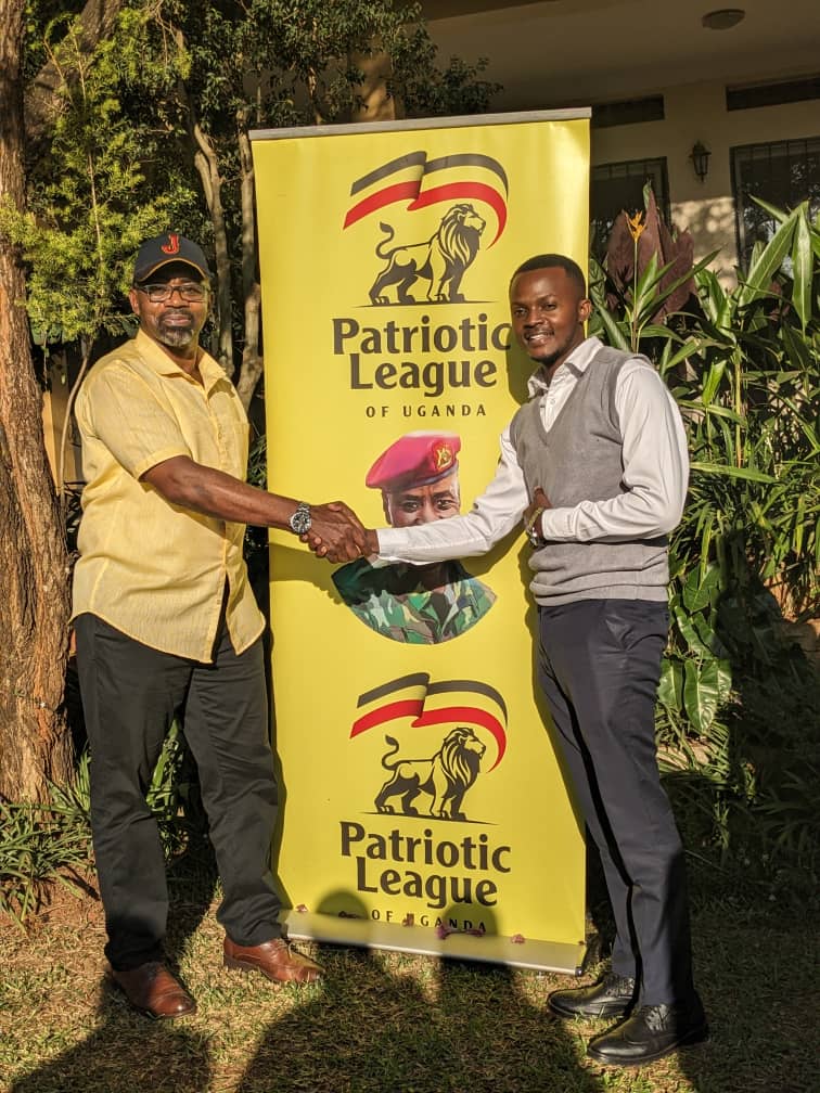 PLU- MAK-chapter tweet media