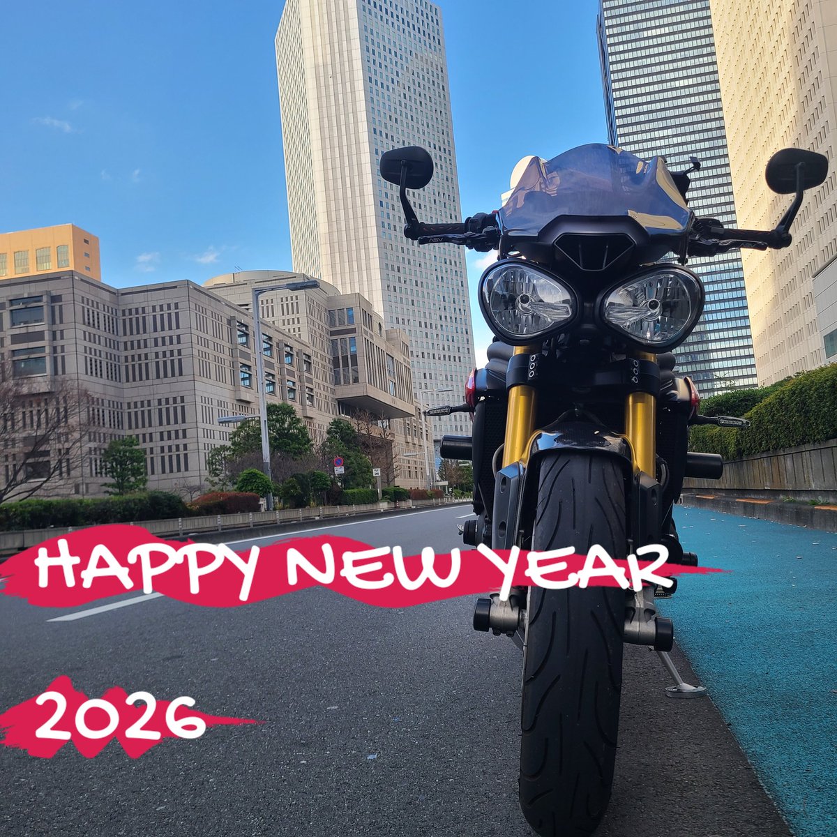currykenchan's tweet photo. あけましておめでとうございます!
今年もいろんな所を走りたいですね。
#SPEEDTRIPLE https://t.co/Eon1TuZHOG