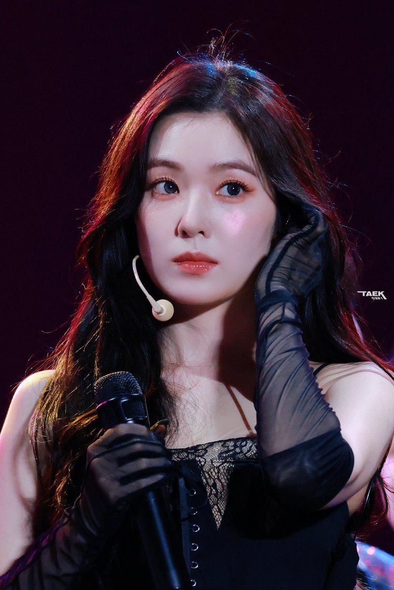 Taek0321's tweet image. 251231 Countdown Party By The Beach 
너무 너무 너무 너무 귀여워 🥹💕💓
#아이린 #IRENE