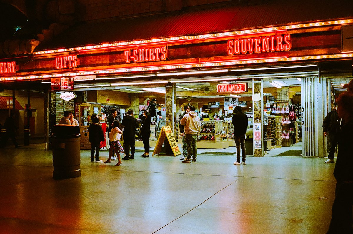 marvinj_lee's tweet image. Las Vegas on 35mm film 
Comment below your fav 1-4