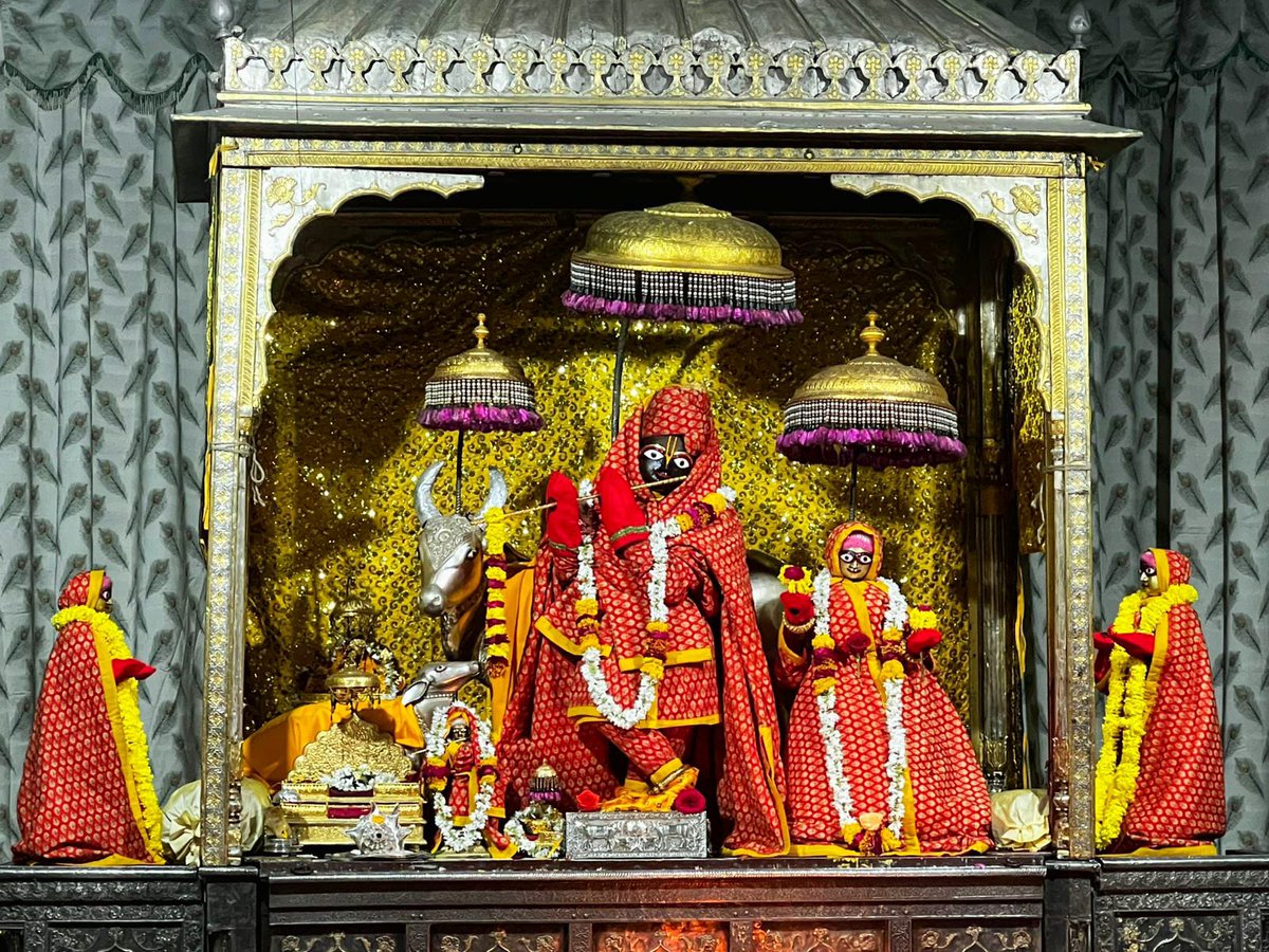 SSNaruka1's tweet photo. *आपको और आपके परिवार को नववर्ष 2026 की ढेर सारी शुभकामनाए* https://t.co/Bs5ZBoJFTP