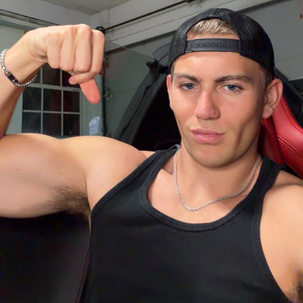 OhanLandon's tweet image. First RT game of the year
5/5/5 - 2 comment max - 5 minutes
Make it hurt