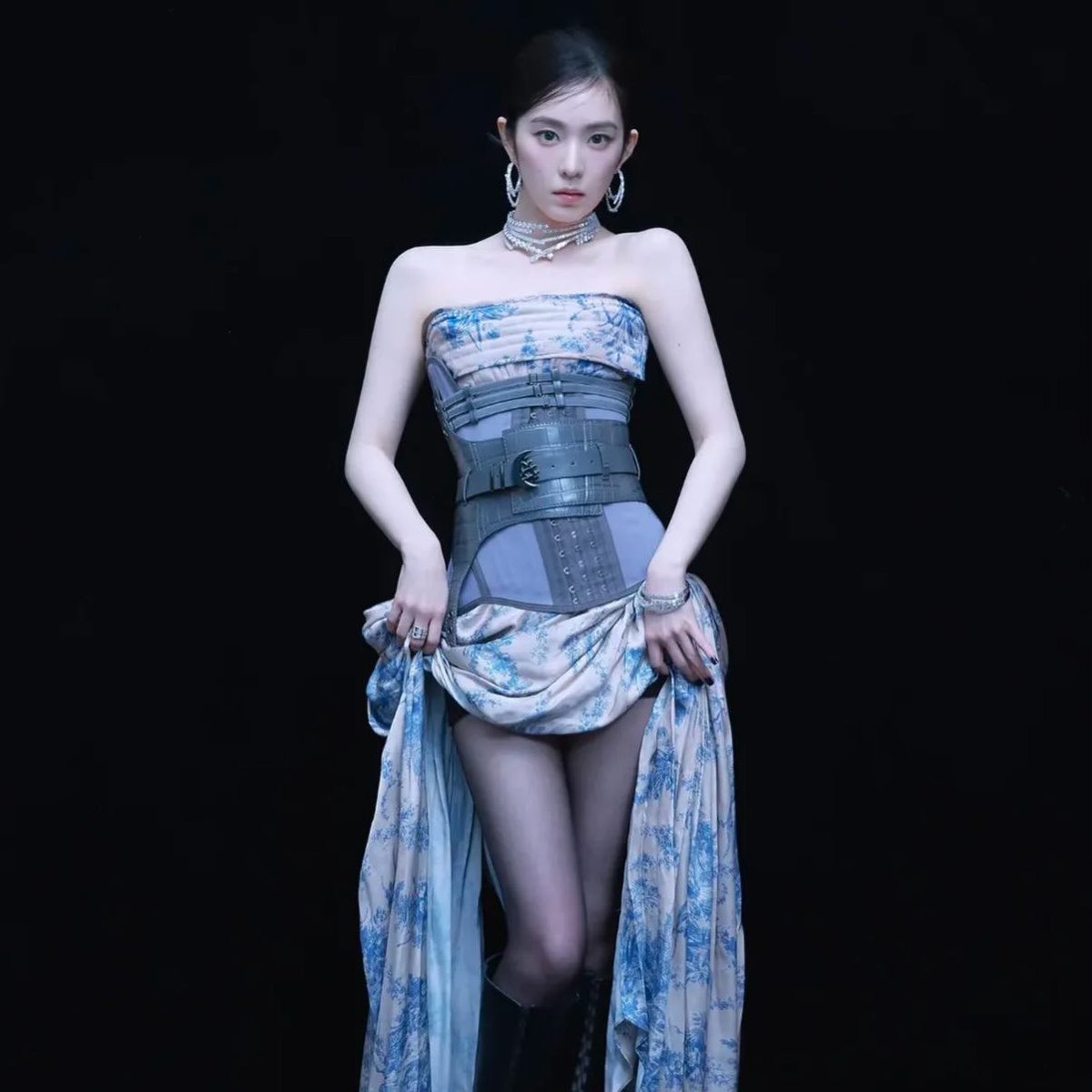 SoloBae91's tweet image. 260101 jung0nly Instagram update
* Happy New Year
instagram.com/p/DS9N4hzATMZ/…

#아이린 #IRENE