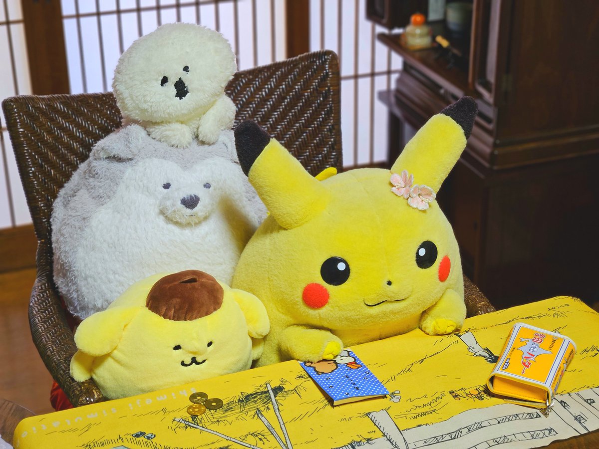 asai_music's tweet image. 実家のまんまるピカチュウ
祖母にお年玉をもらっていた
ポムポムプリンたちには各5円