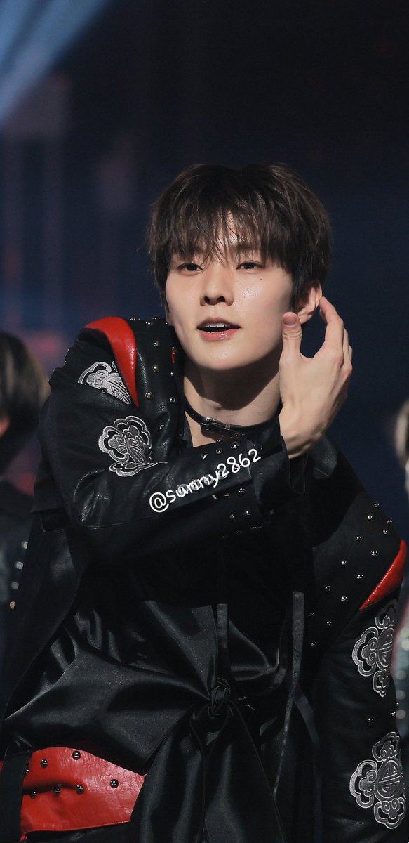 sunny2862's tweet image. 251231 MBC 가요대제전
#더보이즈 #THEBOYZ #큐 #Q
😍😎👍🍀💜진짜 느무 믓지다!섹시하다😆