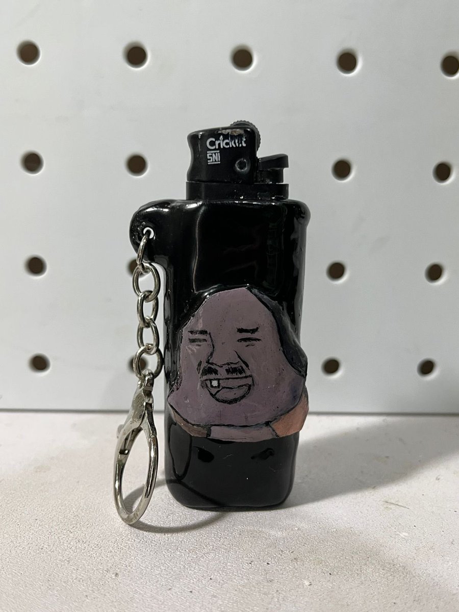 subdrop22's tweet image. I made a @SeismicSys Rocky lighter from clay. Shaped it by hand, took my time through every step, and finally got it just the way I imagined. Took a while, but worth every second. 

Shoutout to @lyronctk @NoxxW3 @xealistt