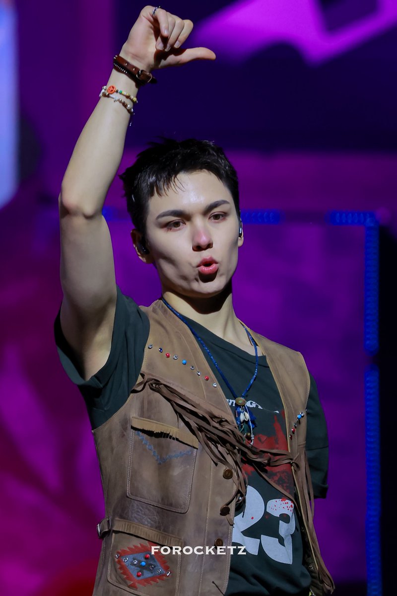 𝐟𝐨𝐑𝐨𝐜𝐤𝐞𝐭𝐳 tweet media