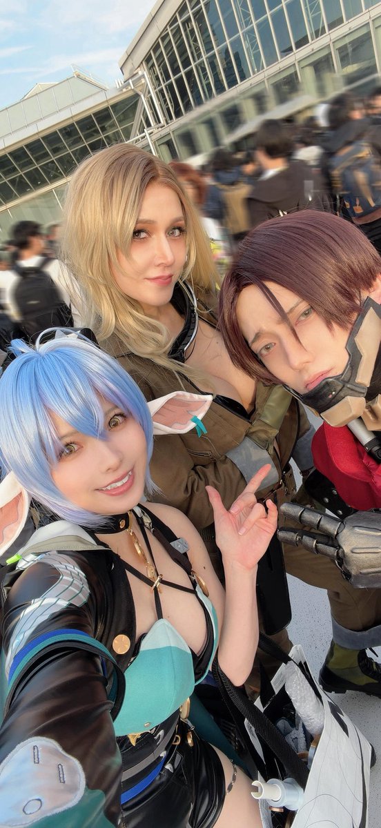 冬コミ大好きいしこちゃんとフッキーくんにも会えたッ✨💓

#C107コスプレ #C107