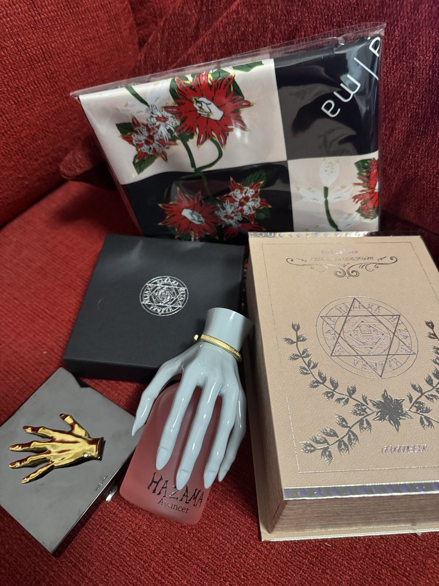 hazama福袋とどきました！ 初めてのhazamaは、まさかの香水とアイ