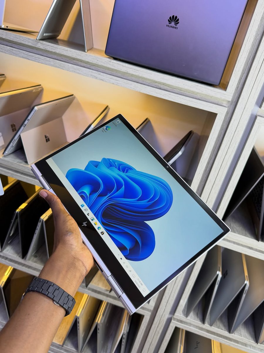 HAKIM934134's tweet image. HP ELITE  BOOK 830 G7  💻

Core I5 -10th gen  ✅
16GB ram ✅
512 ssd storage ✅
Touch screen ✅
X360 rotation ✅
HD Camera ✅
Backlight keyboard ✅
WiFi , Bluetooth ✅
Typ c port ✅

WhatsApp /call 0704 490638