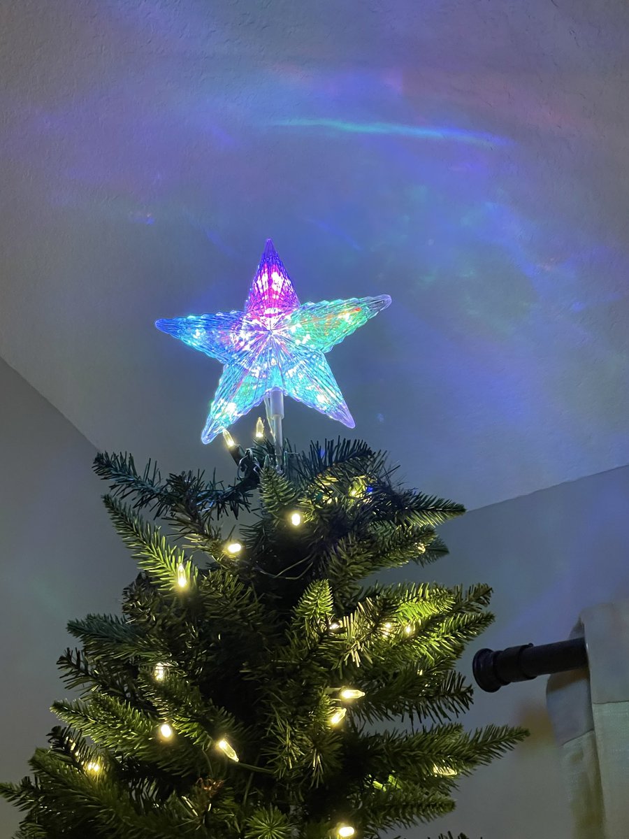 GabeApplegate's tweet photo. Happy New Year everyone! 2025 has left the building. May 2026 bring you luck, love, good health, prosperity, and maybe even a little adventure! ����🎉🍾 -#HappyNewYear2026 https://t.co/rxTj5zAAC7