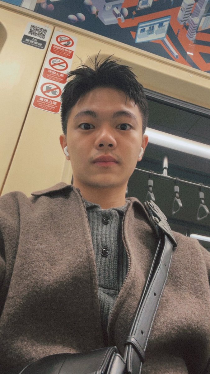 im_sammmm's tweet photo. 談起戀愛就會覺得自己不適合戀愛

沒戀愛時就又會覺得很需要戀愛

我可以去票選世界上最矛盾的人了吧。 https://t.co/kfPC7Fn02O