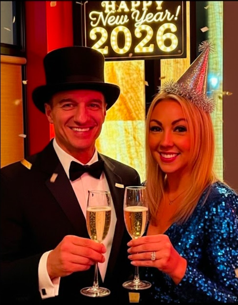 FreedomFox82's tweet image. Happy New Year! 🥳 🎉