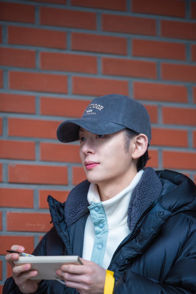 251228
뮤지컬 나르치스와 골드문트 퇴근길
#동현