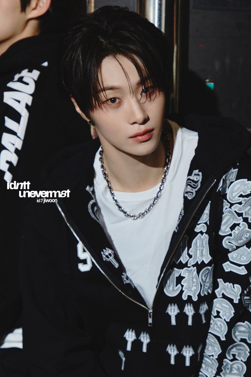 idntt_cosmo's tweet image. idntt &amp;lt;yesweare&amp;gt;
Concept Photo Street Boy A ver.

id7 namjiwoon

2026.01.05 6PM KST

#idntt #아이덴티티 #アイデンティティ
#unevermet
#남지운 #namjiwoon