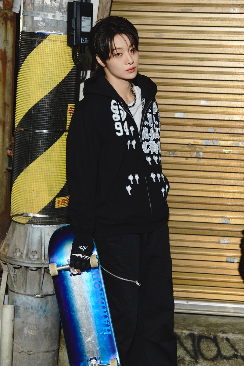 idntt_cosmo's tweet image. idntt &amp;lt;yesweare&amp;gt;
Concept Photo Street Boy A ver.

id7 namjiwoon

2026.01.05 6PM KST

#idntt #아이덴티티 #アイデンティティ
#unevermet
#남지운 #namjiwoon