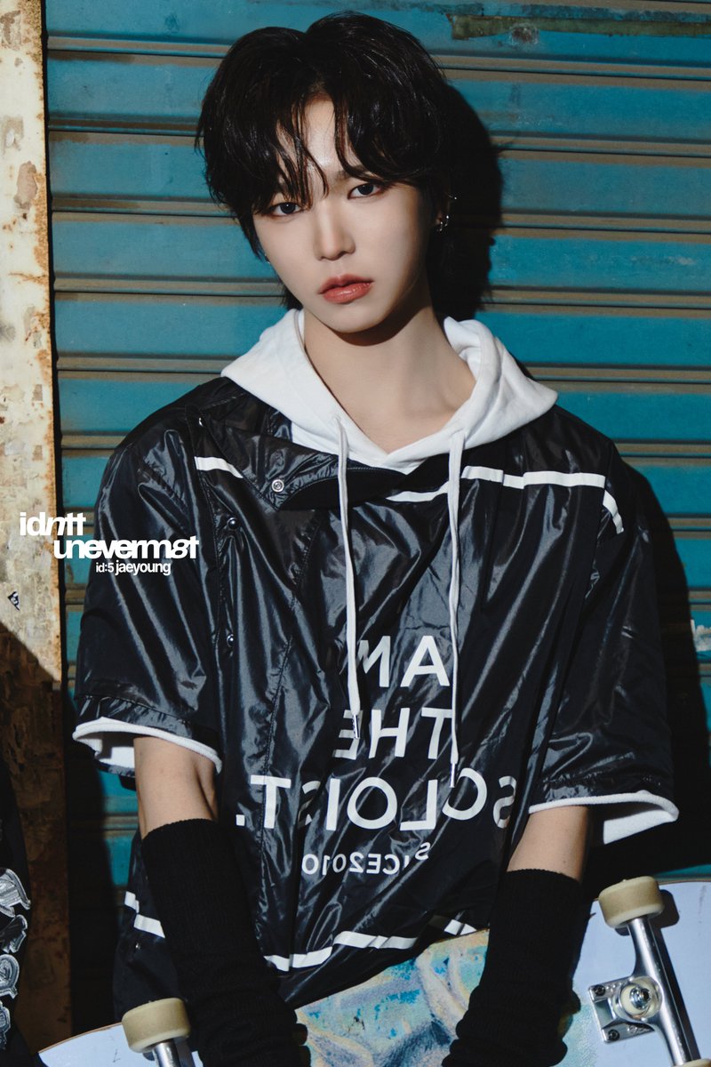 idntt_cosmo's tweet image. idntt &amp;lt;yesweare&amp;gt;
Concept Photo Street Boy A ver.

id5 leejaeyoung

2026.01.05 6PM KST

#idntt #아이덴티티 #アイデンティティ
#unevermet
#이재영 #leejaeyoung