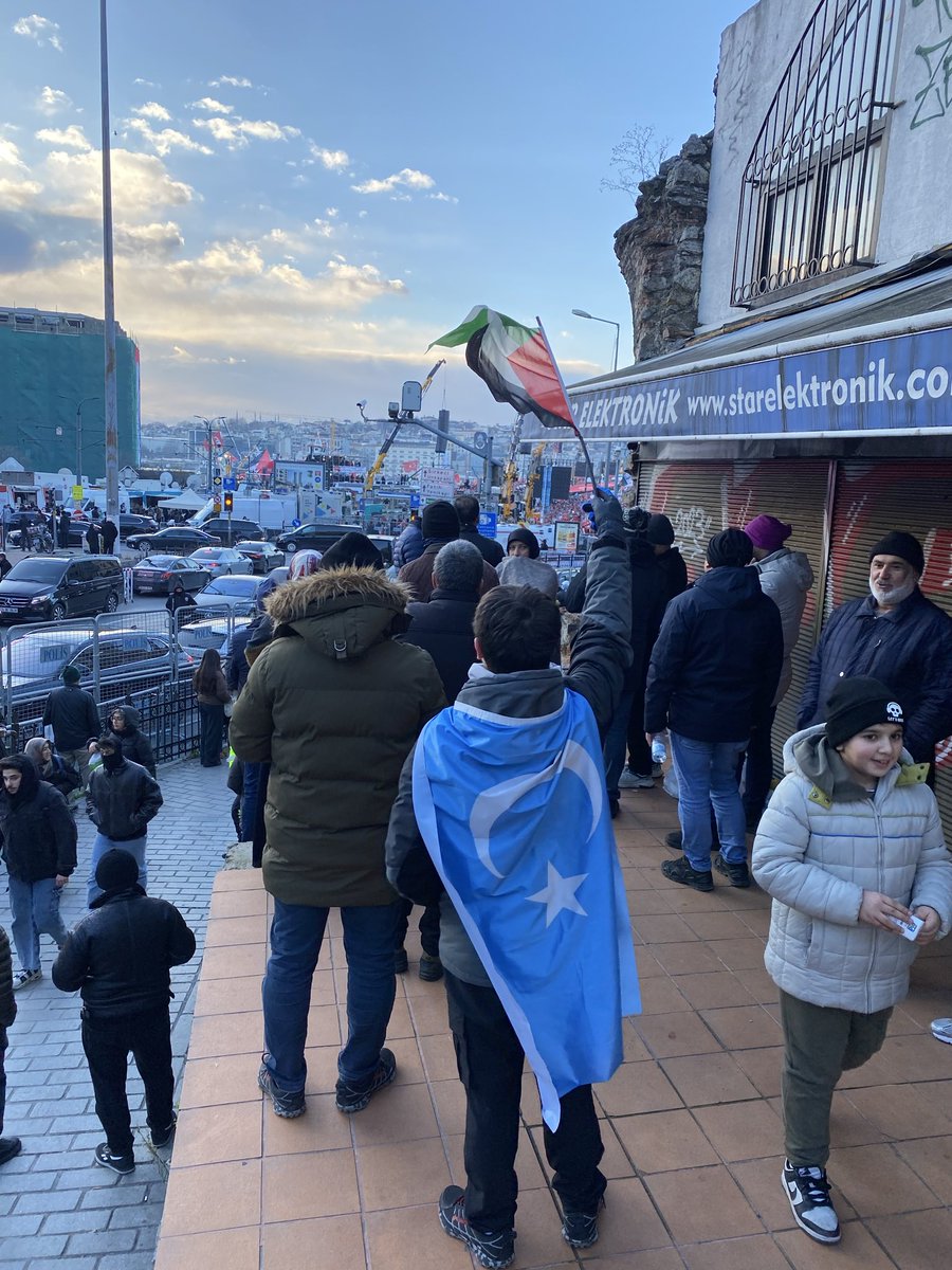 ❗️Zulüm susturmak ister, 
Vicdan ise Haykırır❗️

“LA GALİBE İLLALLAH”

Mazlumları 
Kardeşlerimizi Unutmuyoruz❗️

#GalataKöprüsü 🇹🇷