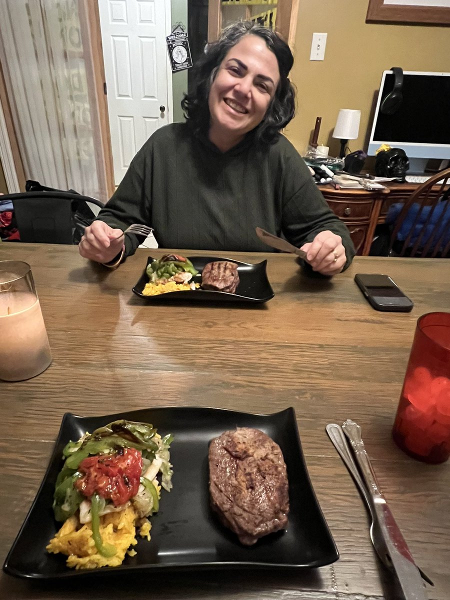 ChefArlin's tweet image. New Years Dinner fur two!