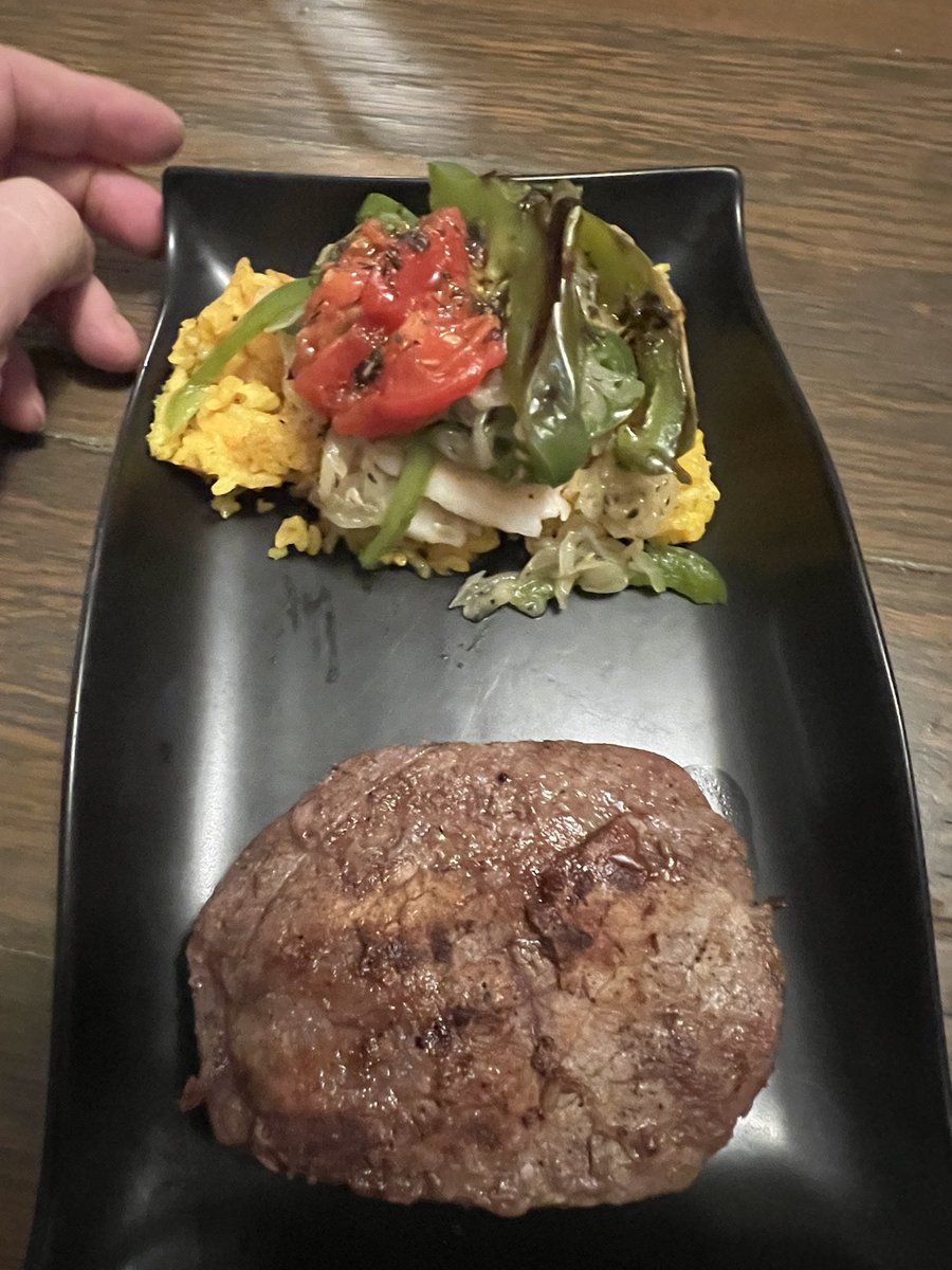 ChefArlin's tweet image. New Years Dinner fur two!