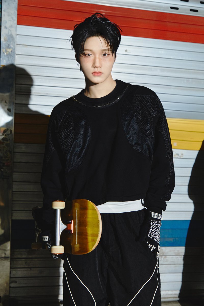 idntt_cosmo's tweet image. idntt &amp;lt;yesweare&amp;gt;
Concept Photo Street Boy A ver.

id8 leehwanhee

2026.01.05 6PM KST

#idntt #아이덴티티 #アイデンティティ
#unevermet
#이환희 #leehwanhee