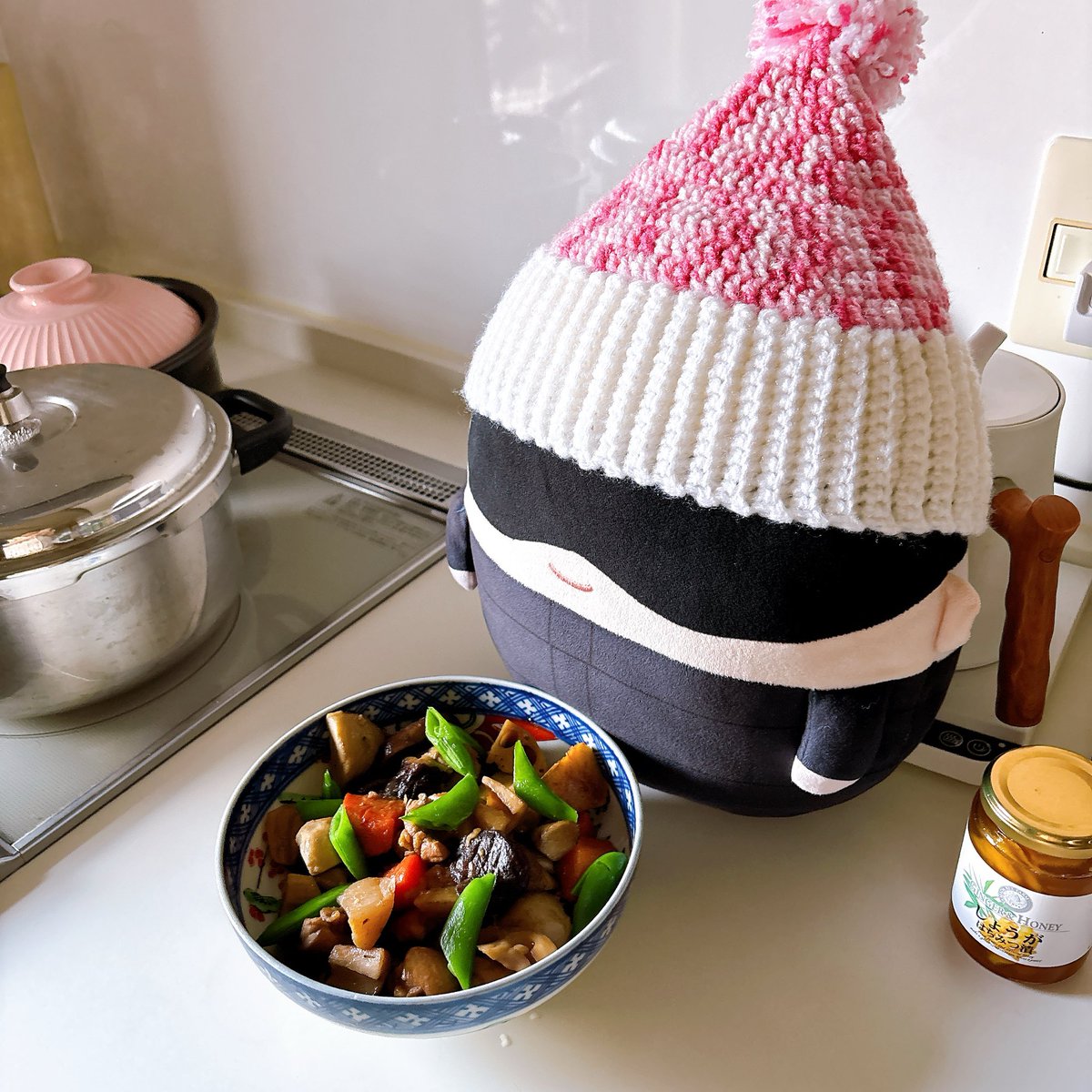 お正月から筑前煮とおしるこを製造するびっぐせんせい🎍