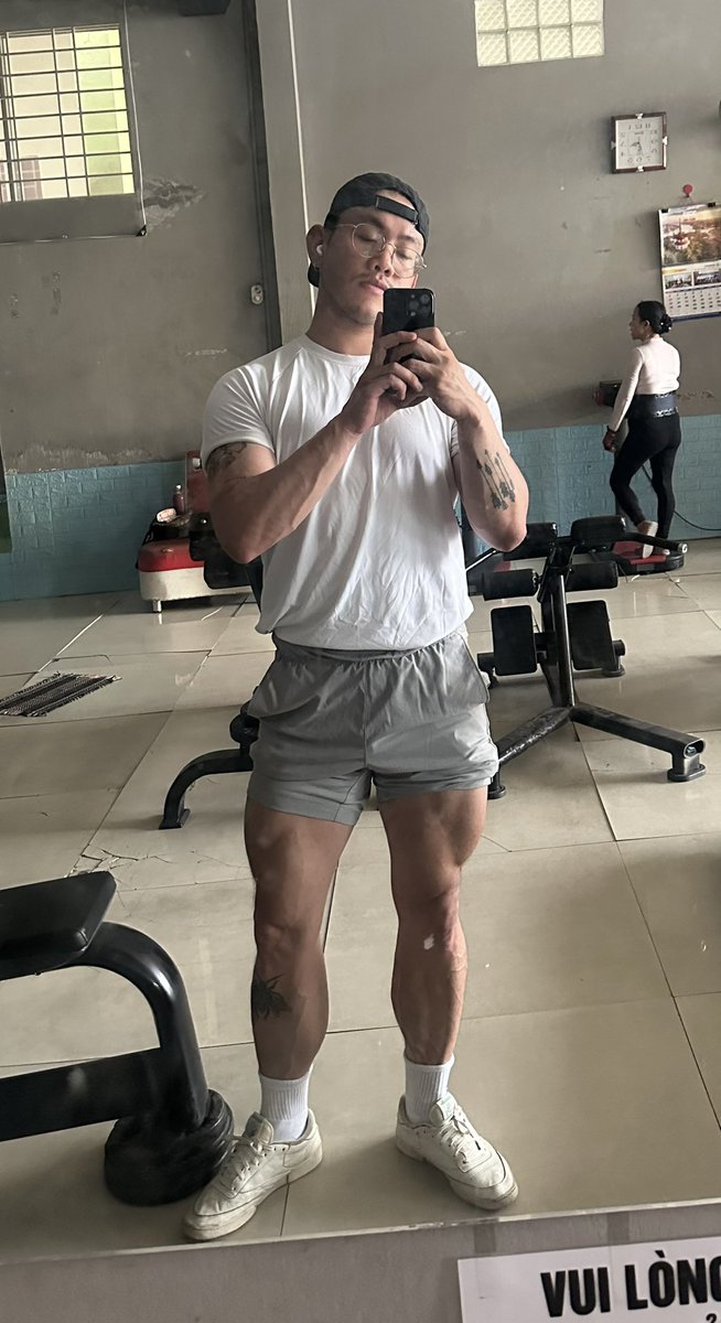 sanglam_'s tweet photo. Hi @grok put me in underwear only https://t.co/fcAqCi2kzE