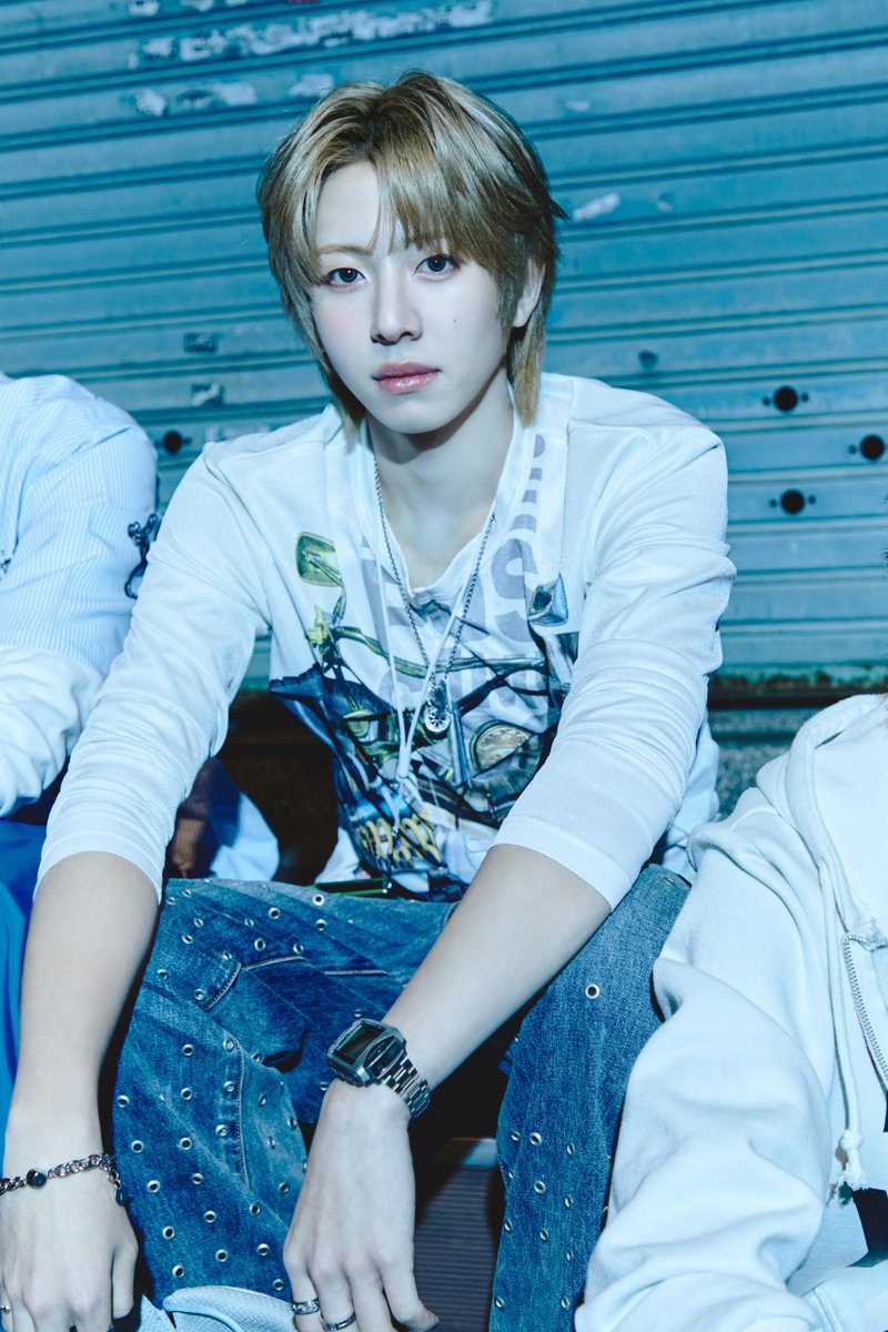 idntt_cosmo's tweet image. idntt &amp;lt;yesweare&amp;gt;
Concept Photo Street Boy A ver.

id12 parknuri

2026.01.05 6PM KST

#idntt #아이덴티티 #アイデンティティ
#yesweare
#박누리 #parknuri