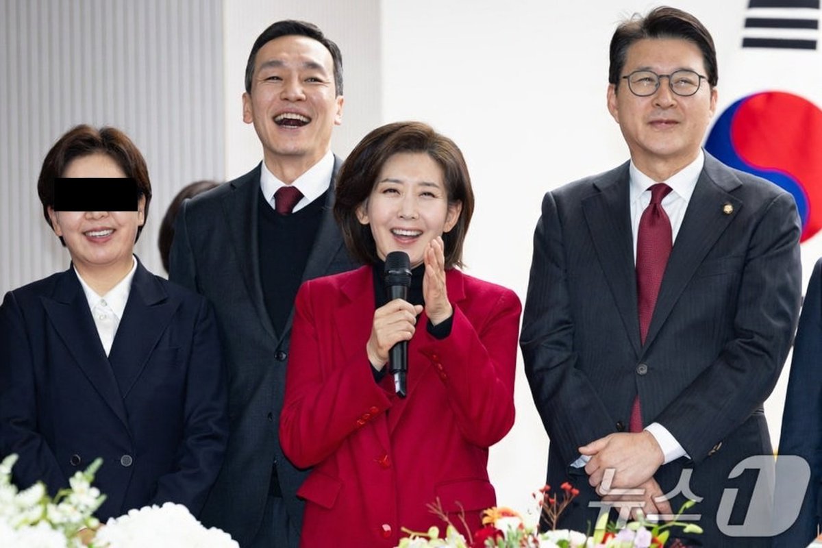 신년인사회 인사말하는 나경원 (ft. 김민수, 신동욱)