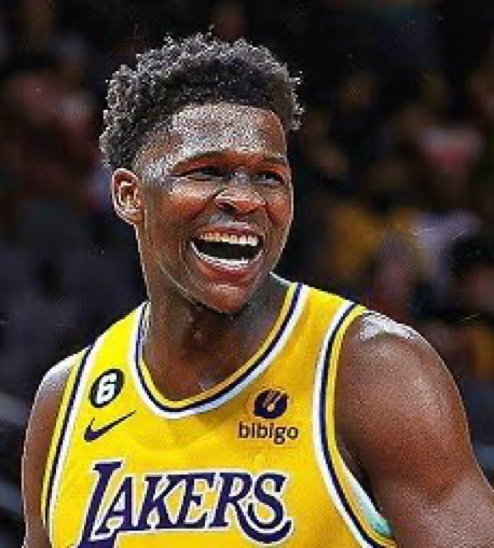 PlayoffLucro's tweet image. Luka for Ant straight up who says no?