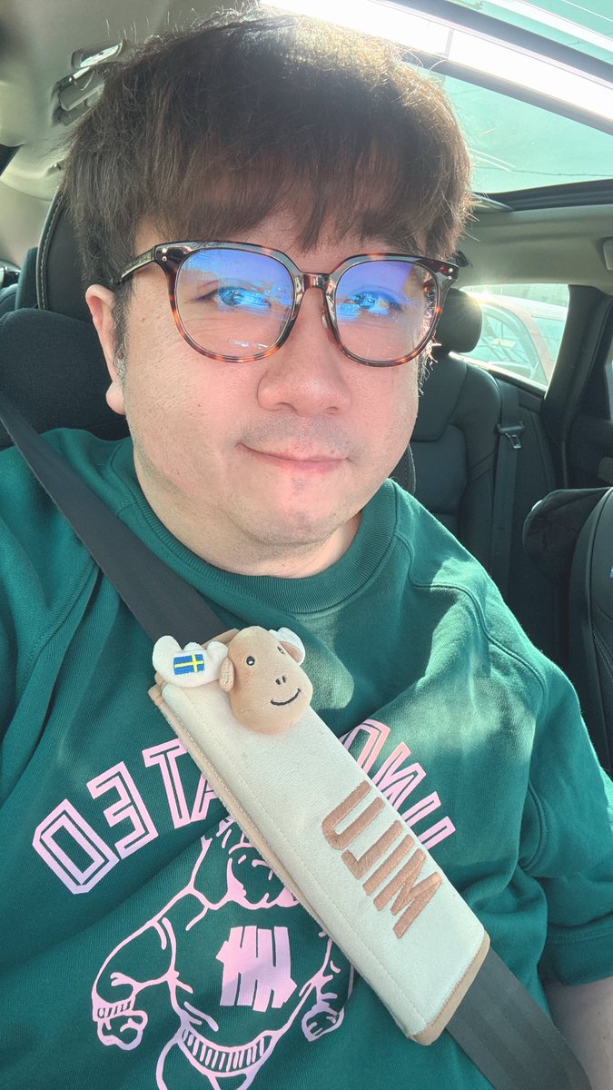 JJwei tweet media