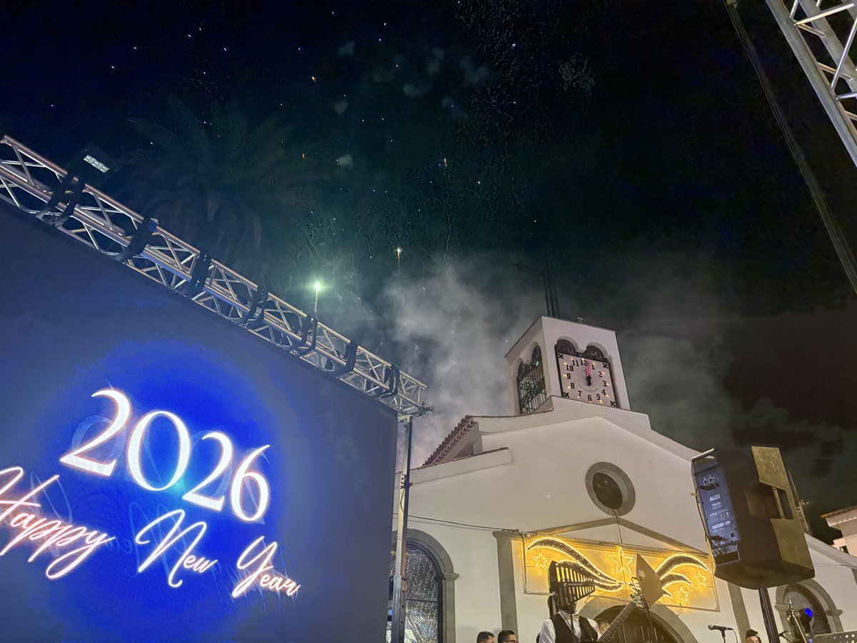 LizMatravers's tweet photo. Feliz año nuevo from Tenerife. Hope 2026 is a good one for me and you all. #HappNewYear2026 https://t.co/srQuKOVjOX