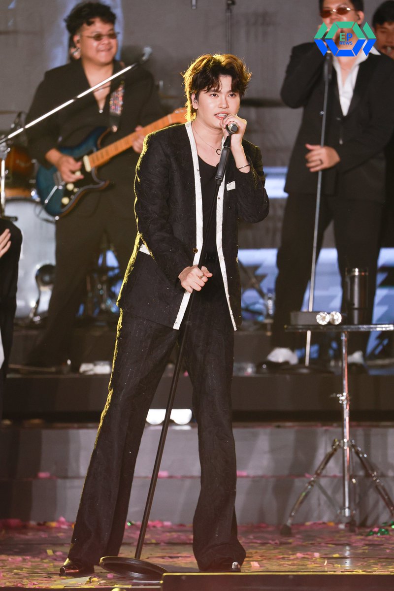 epnewsonline's tweet image. "นนท์ ธนนท์" มาร่วมมอบโชว์สุดพิเศษ ในงาน "centralwOrld Bangkok Countdown 2026 The Original - A Tribute to Love" 

#NONTTANONT
#centralwOrldCountdown2026
#centralwOrld