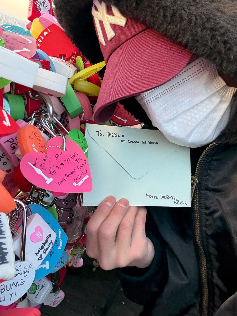 [📸] HAPPY NEW YEAR-! 🎉 Let’s make 2026 ours ❣️ 
⭐️ Letter in different languages!!!

#THEBOYZ #...